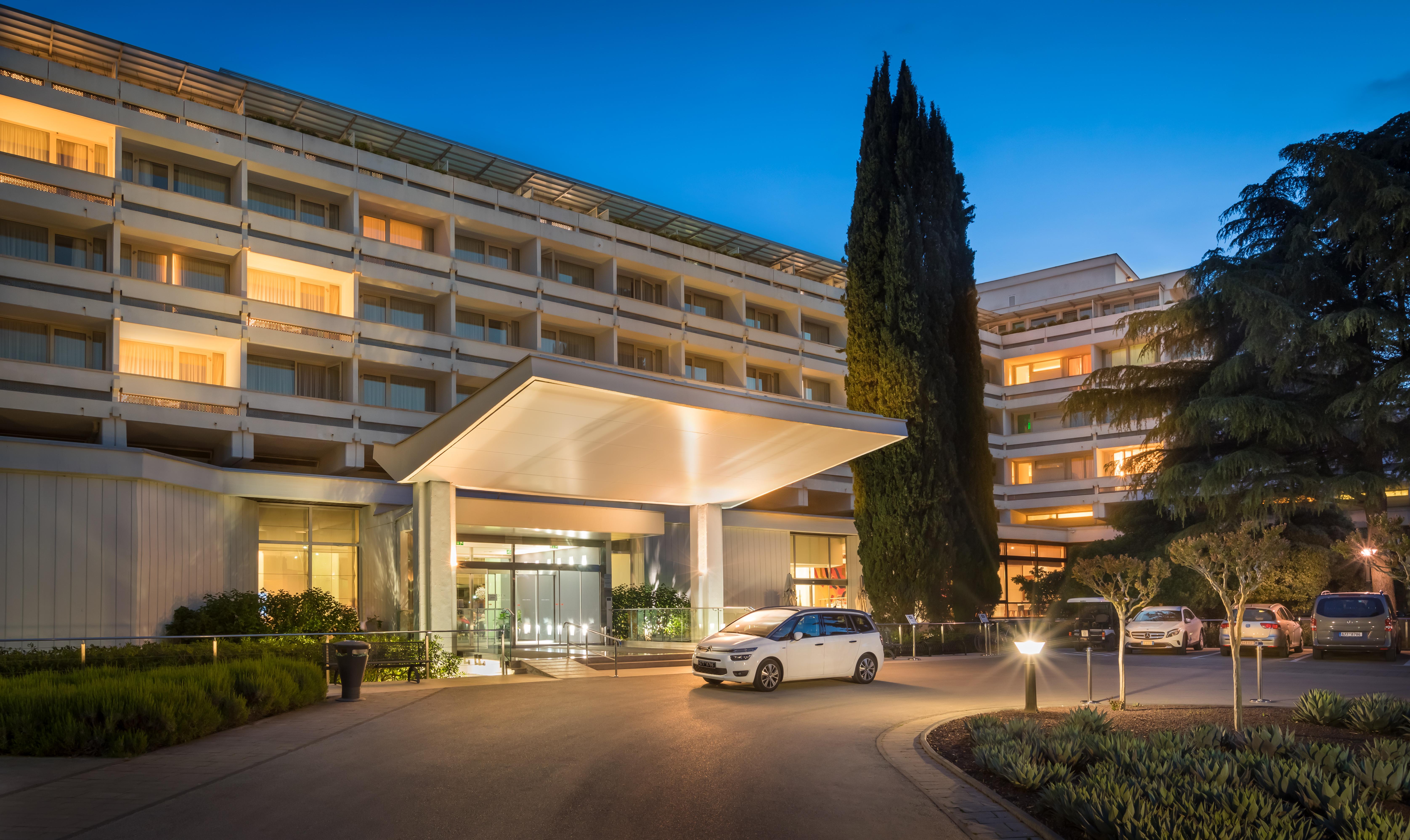 Eden Hotel By Maistra Collection Ровин Екстериор снимка