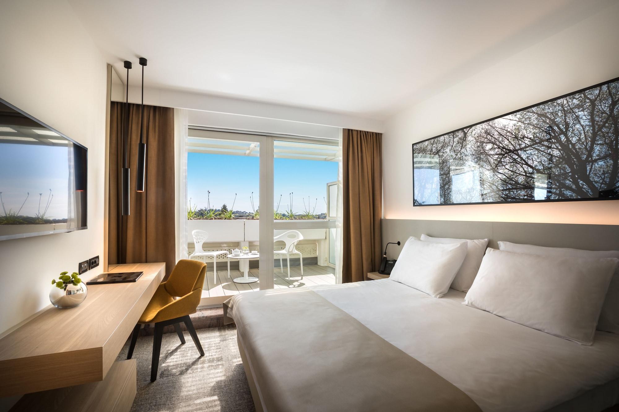 Eden Hotel By Maistra Collection Ровин Екстериор снимка