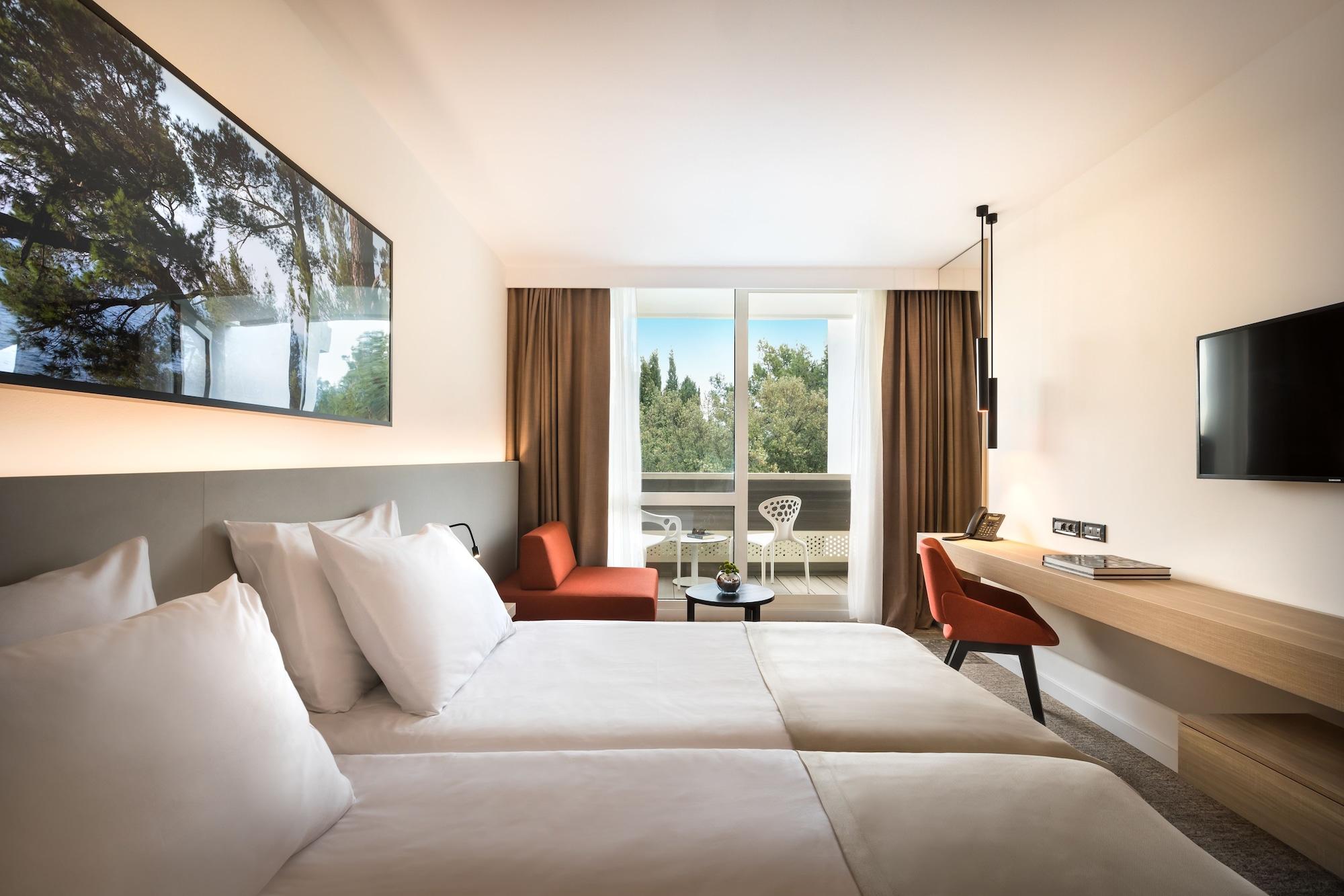 Eden Hotel By Maistra Collection Ровин Екстериор снимка
