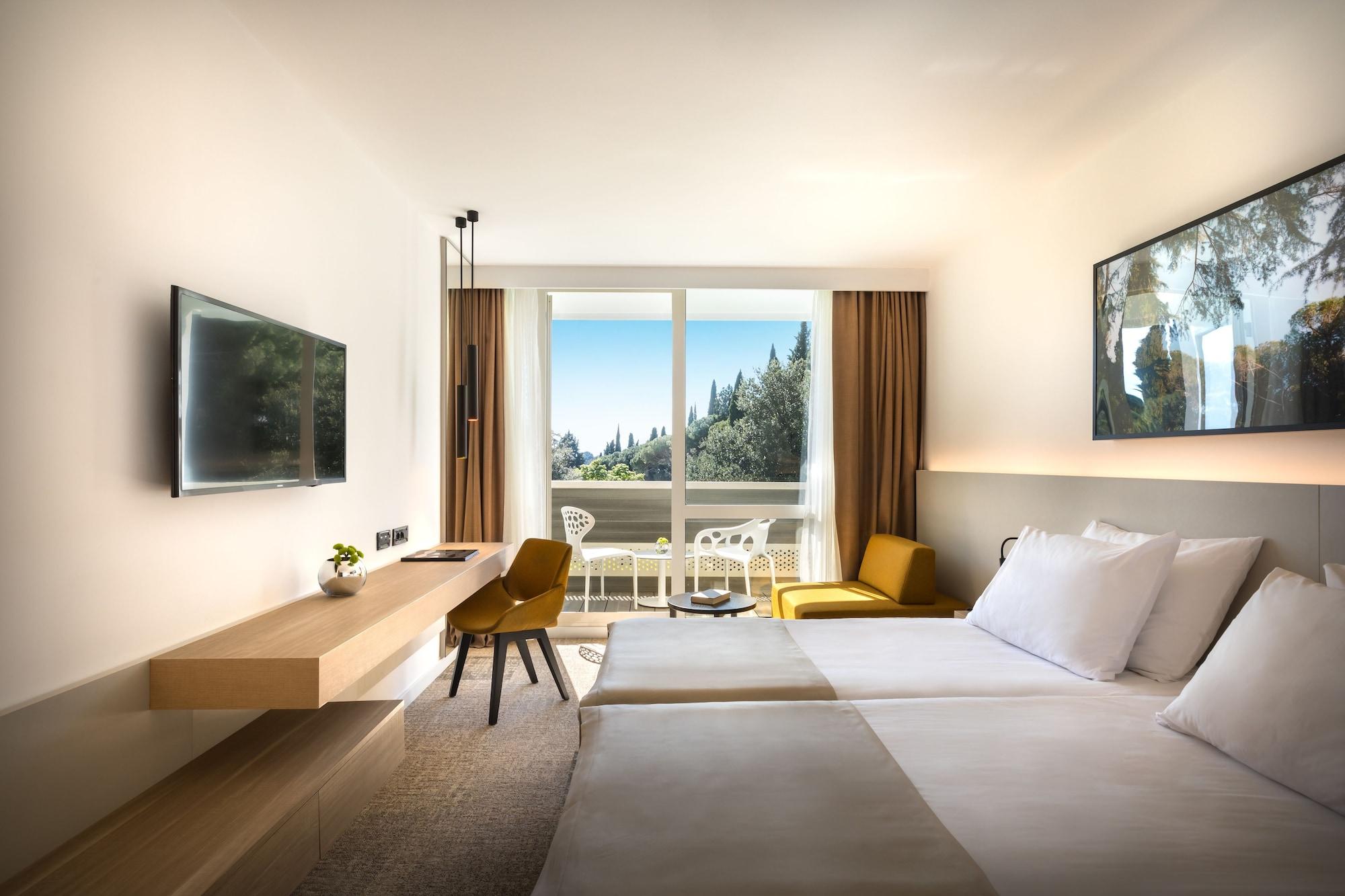 Eden Hotel By Maistra Collection Ровин Екстериор снимка